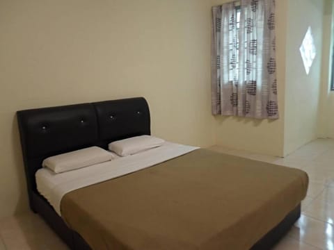 Golden Hill Double Storey Homestay at Night Market Vacation rental in Brinchang