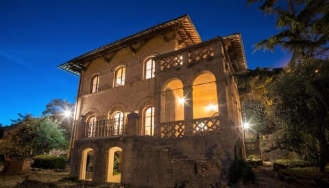 Facade/entrance, Sunset