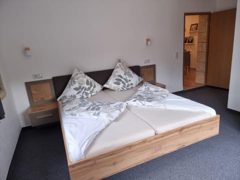Pension "Lug ins Land" Bed and Breakfast in Sächsische Schweiz-Osterzgebirge