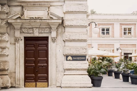 Property building, Street view