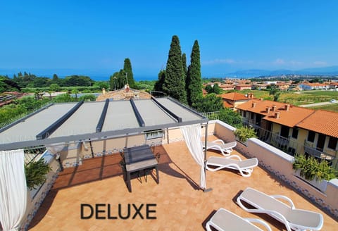 View (from property/room), Balcony/Terrace, City view