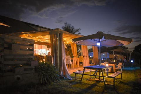 Garden, Dining area