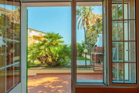 Patio, Balcony/Terrace