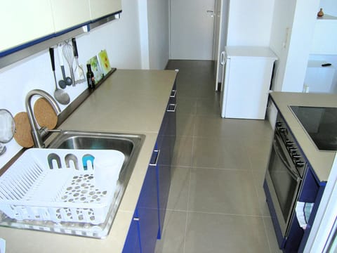 Kitchen or kitchenette, Communal kitchen