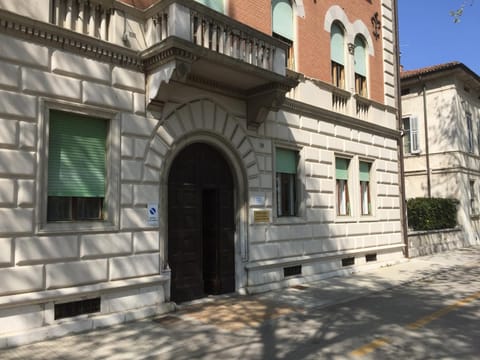 Property building, Spring, Day, Summer