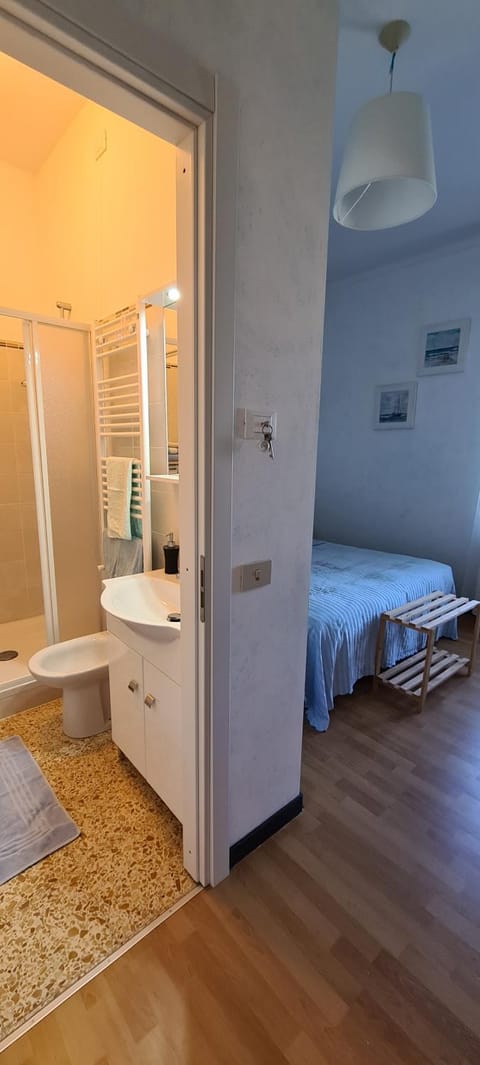 Bathroom, Bedroom