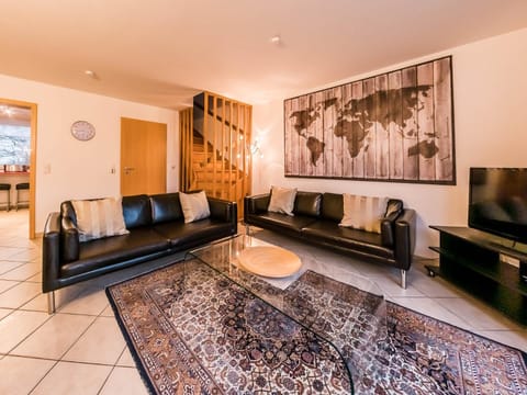 TV and multimedia, Living room, Dining area