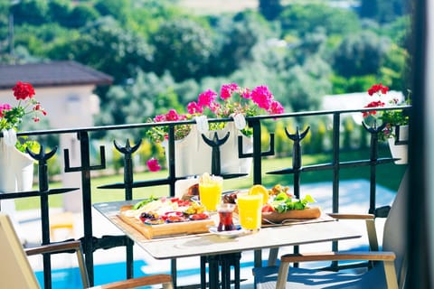 Balcony/Terrace, Breakfast