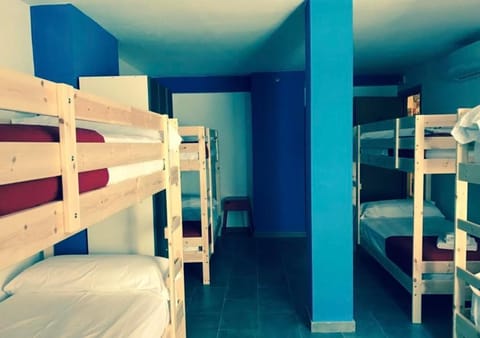 New Art Hostel - Albergue Juvenil Hostal in Palma