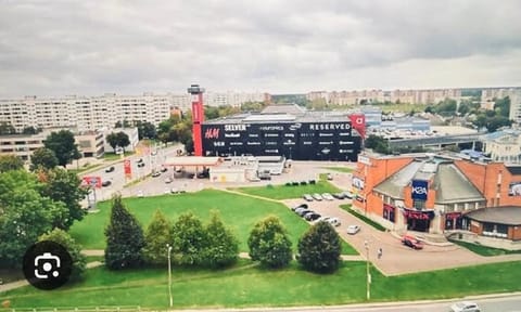 Property building, Day, Neighbourhood, Natural landscape, Bird's eye view, City view, Street view, Location, Parking