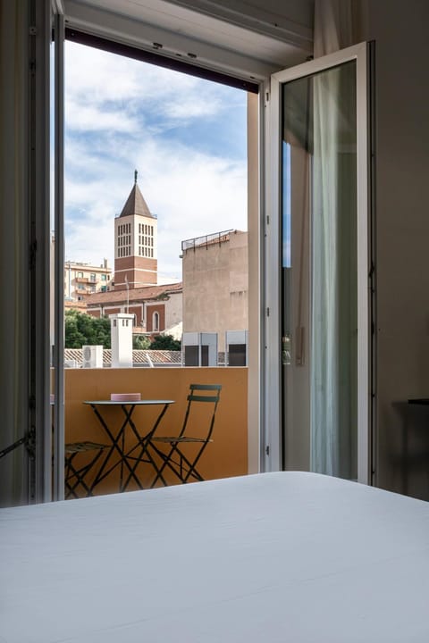 Bed, Day, View (from property/room), Balcony/Terrace, Photo of the whole room, Bedroom