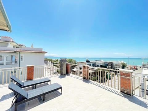 Patio, View (from property/room), Balcony/Terrace, Sea view, sunbed