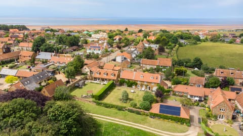 Property building, Bird's eye view, Garden, View (from property/room), Garden view, Area and facilities