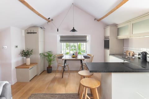 The Hayloft by Black Door Stays House in Mendip District