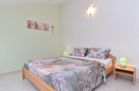 Apartments Mira 1293 Condominio in Fažana