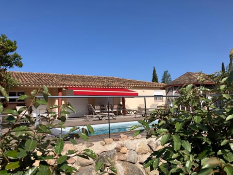 Villas CALA CORSA - 3 et 4 Chambres - CALA ROSSA Porto-Vecchio - Villas entièrement Climatisées avec Piscine Chauffée partagée et Piscines Privées - Internet gratuit Villa in Porto-Vecchio