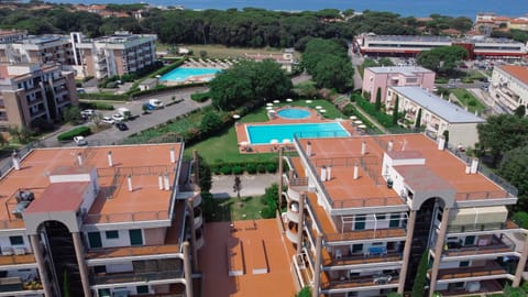 Property building, Swimming pool