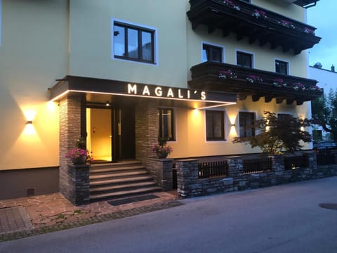 Magali's, Bed & Breakfast - former Pension Andrea Chambre d’hôte in Zell am See