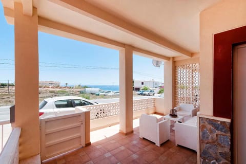 Casa Frente Al Mar House in Torrevieja