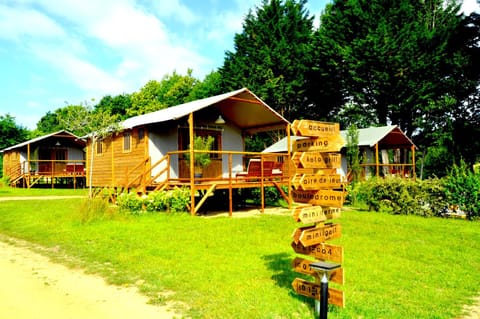 Glamping Terre & Mer Campground/ 
RV Resort in Étables-sur-Mer