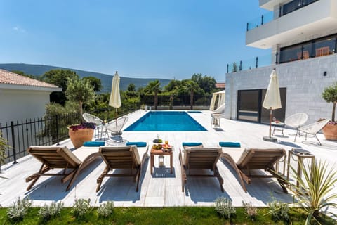 Balcony/Terrace, Swimming pool