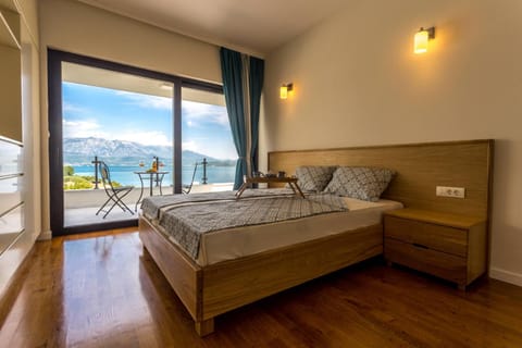 Bedroom, Sea view