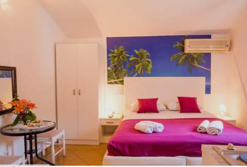 Apartments & Studios Tomanović Bed and Breakfast in Budva