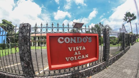 Condo's Vista Al Volcan Aparthotel in La Fortuna