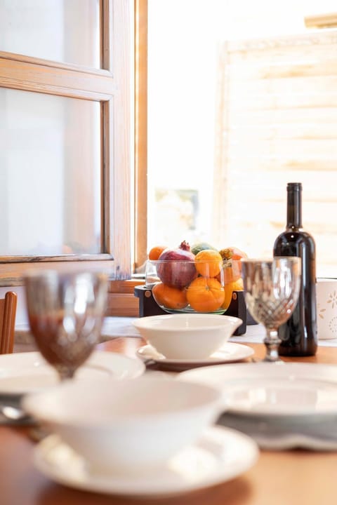 Dining area, Food