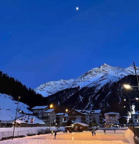 Night, Natural landscape, Winter, Mountain view