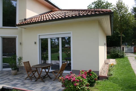 Balcony/Terrace, Garden view