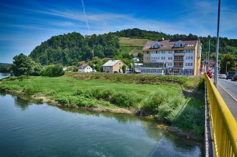 Motel New Sanatron Motel in Federation of Bosnia and Herzegovina