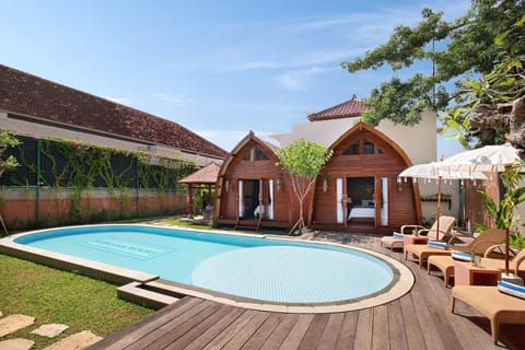 Patio, Garden, Seating area, Swimming pool, Swimming pool