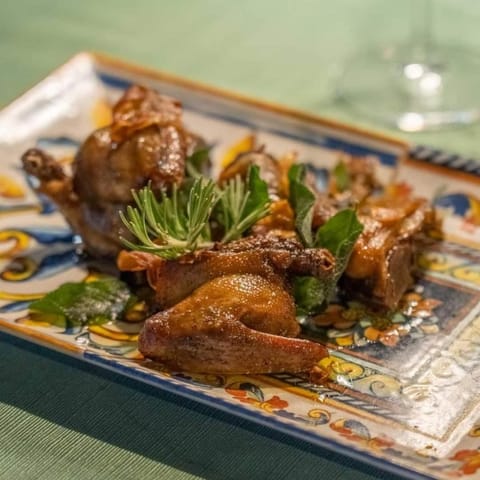 Restaurant/places to eat, kitchen