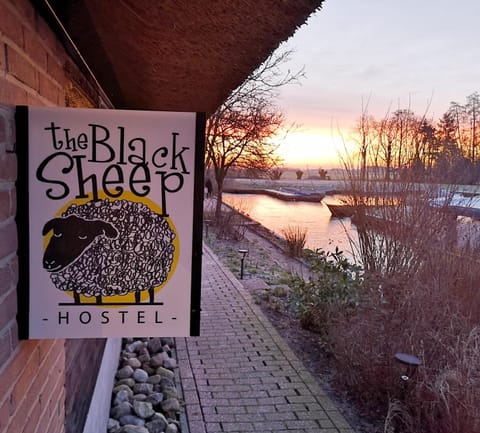 The Black Sheep Hostel Ostello in Giethoorn