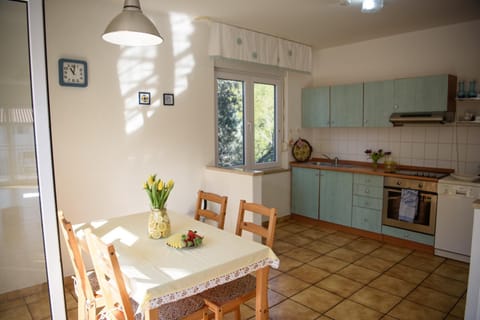 Villa Claudia Lemon Appartment House in Premantura