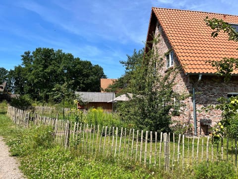 Bispinger-Heidezauber-Haus-Weissdorn House in Bispingen