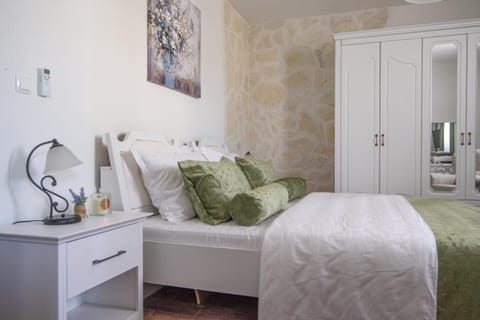 Villa Trau d`oro Bed and Breakfast in Trogir