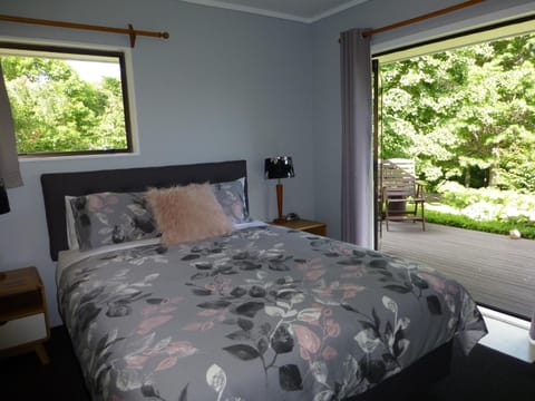Tranquil Private Rural Retreat Bed and Breakfast in Bay Of Plenty