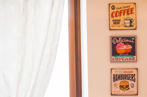 Day, Decorative detail