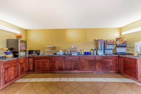 Breakfast, Continental breakfast, American breakfast