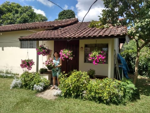 Property building, Patio, Facade/entrance, Garden