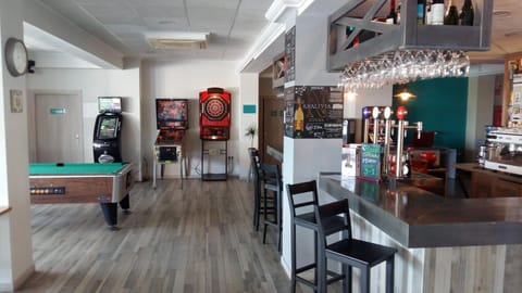 Billiard, Darts, Lounge or bar