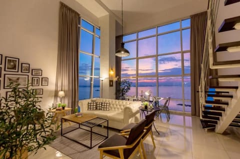 Maritime Suites Holiday Rental Condo in George Town