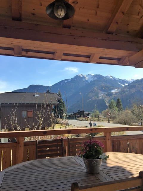 Chalet Clos Moccand Condo in Samoëns