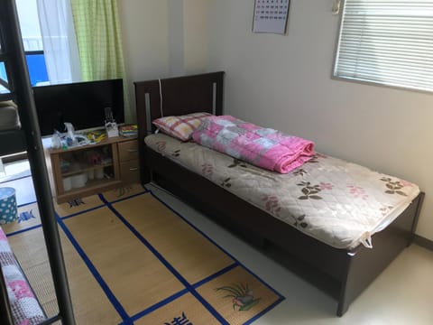 Hanmadang Bed and Breakfast in Osaka