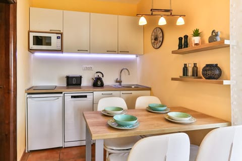 daMonte – Apartments and rooms Alojamiento y desayuno in Budva