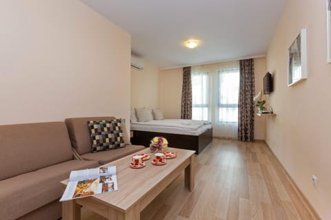 Apartments Flora Apartment in Burgas