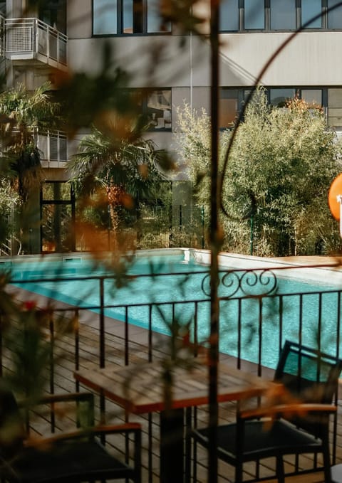 Patio, Pool view, Swimming pool