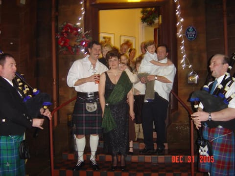 Facade/entrance, Night, People, Winter, Drinks, group of guests